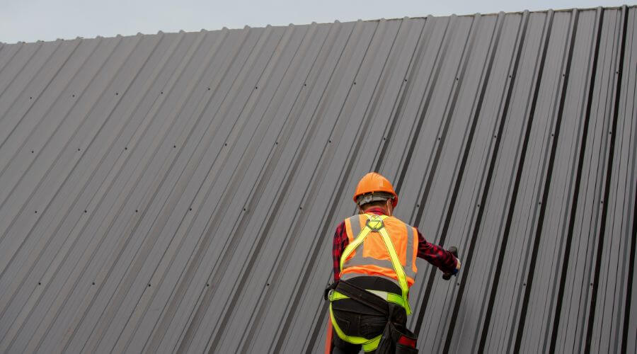 Expert Emergency Roof Repairs services in Freedom, CA